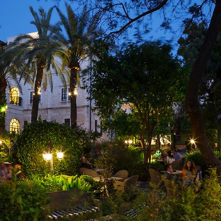 The American Colony Hotel - Small Luxury Hotels Of The World Baitulmaqdis Kemudahan gambar The garden at night