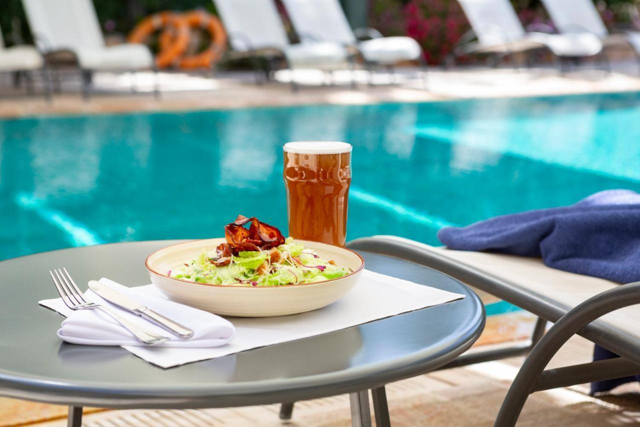The American Colony Hotel - Small Luxury Hotels Of The World Baitulmaqdis Luaran gambar Poolside at the Hotel