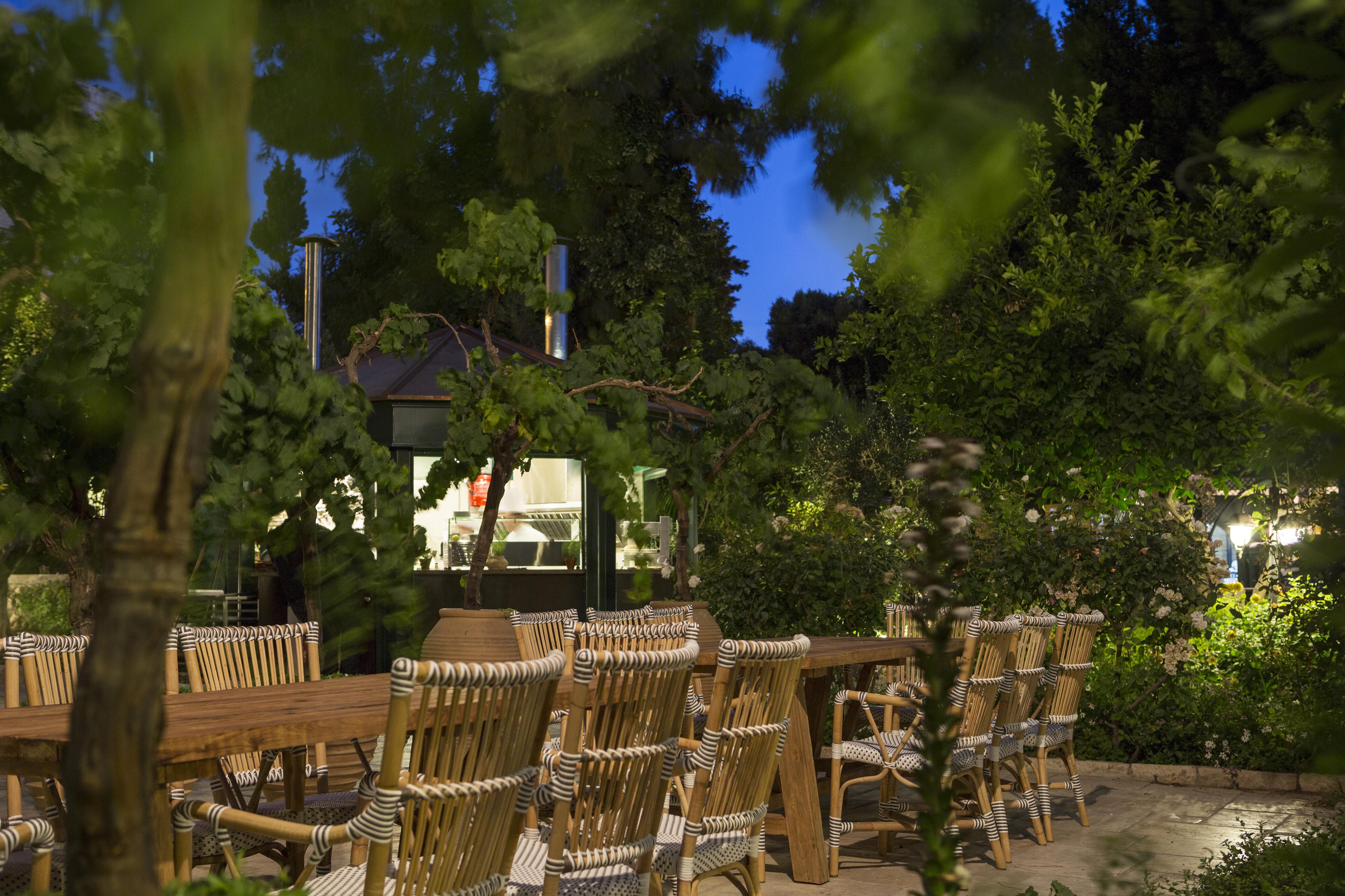 The American Colony Hotel - Small Luxury Hotels Of The World Baitulmaqdis Luaran gambar The garden at the restaurant