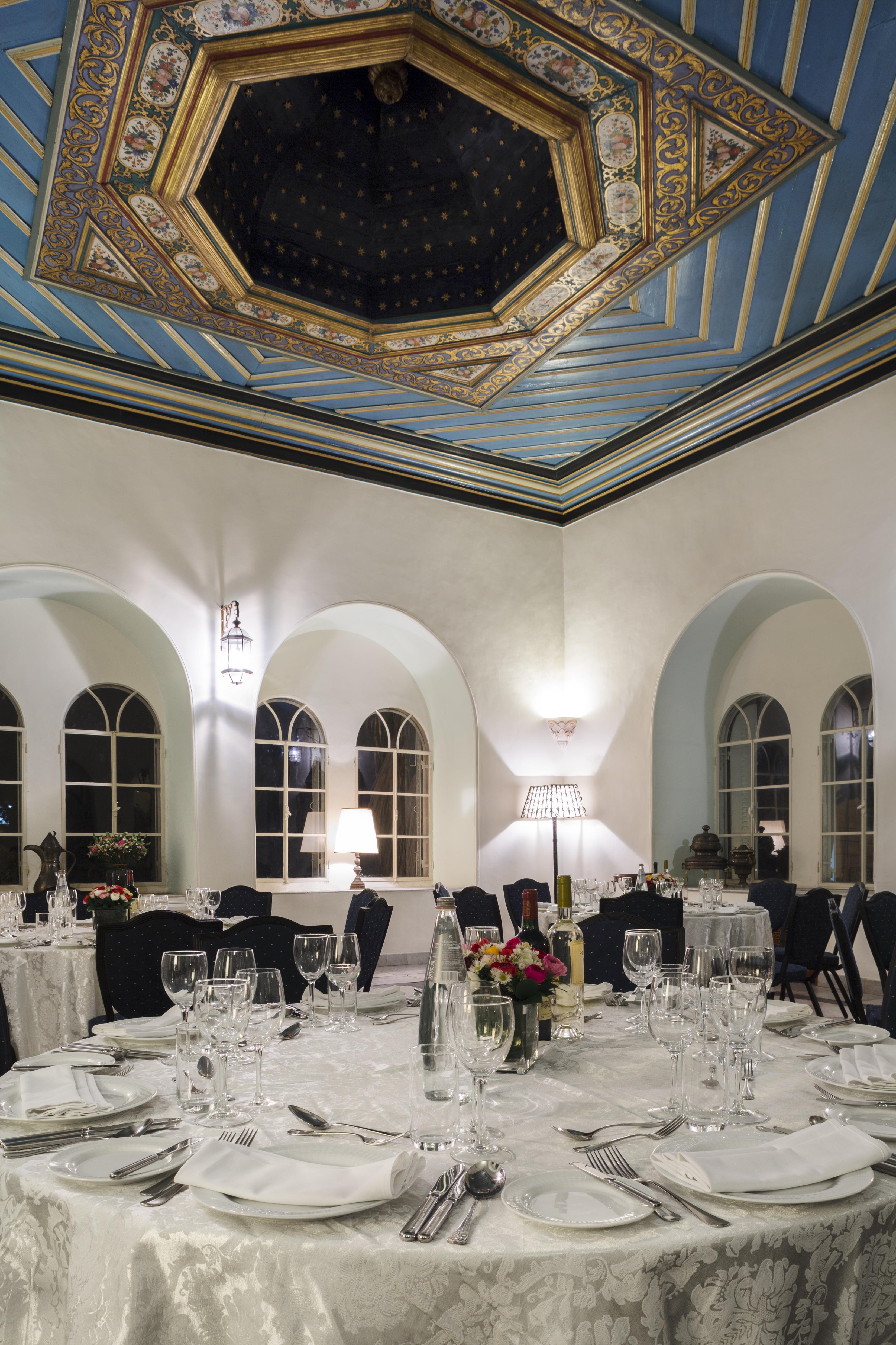 The American Colony Hotel - Small Luxury Hotels Of The World Baitulmaqdis Luaran gambar The interior of the restaurant