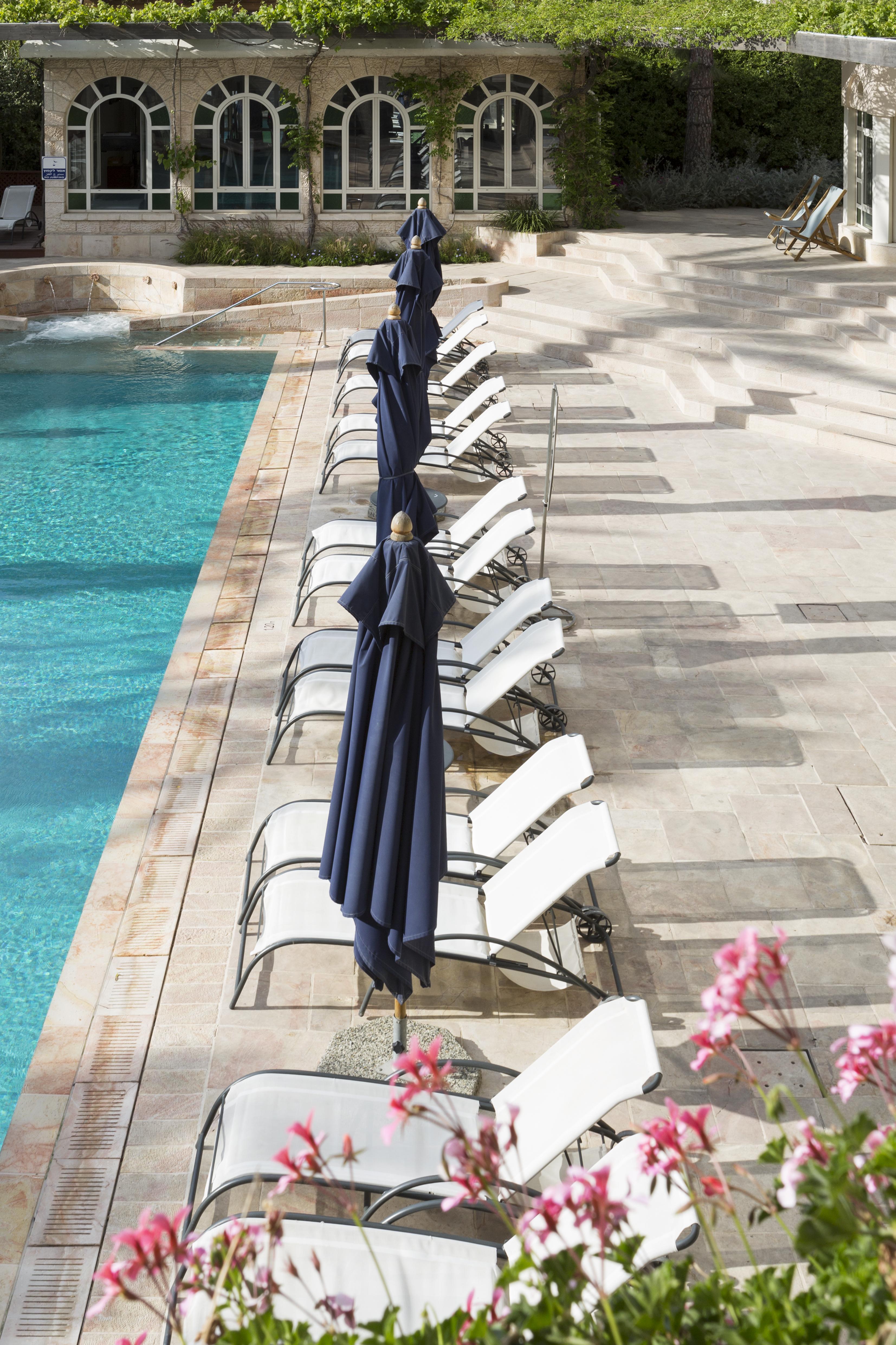 The American Colony Hotel - Small Luxury Hotels Of The World Baitulmaqdis Luaran gambar A poolside umbrella