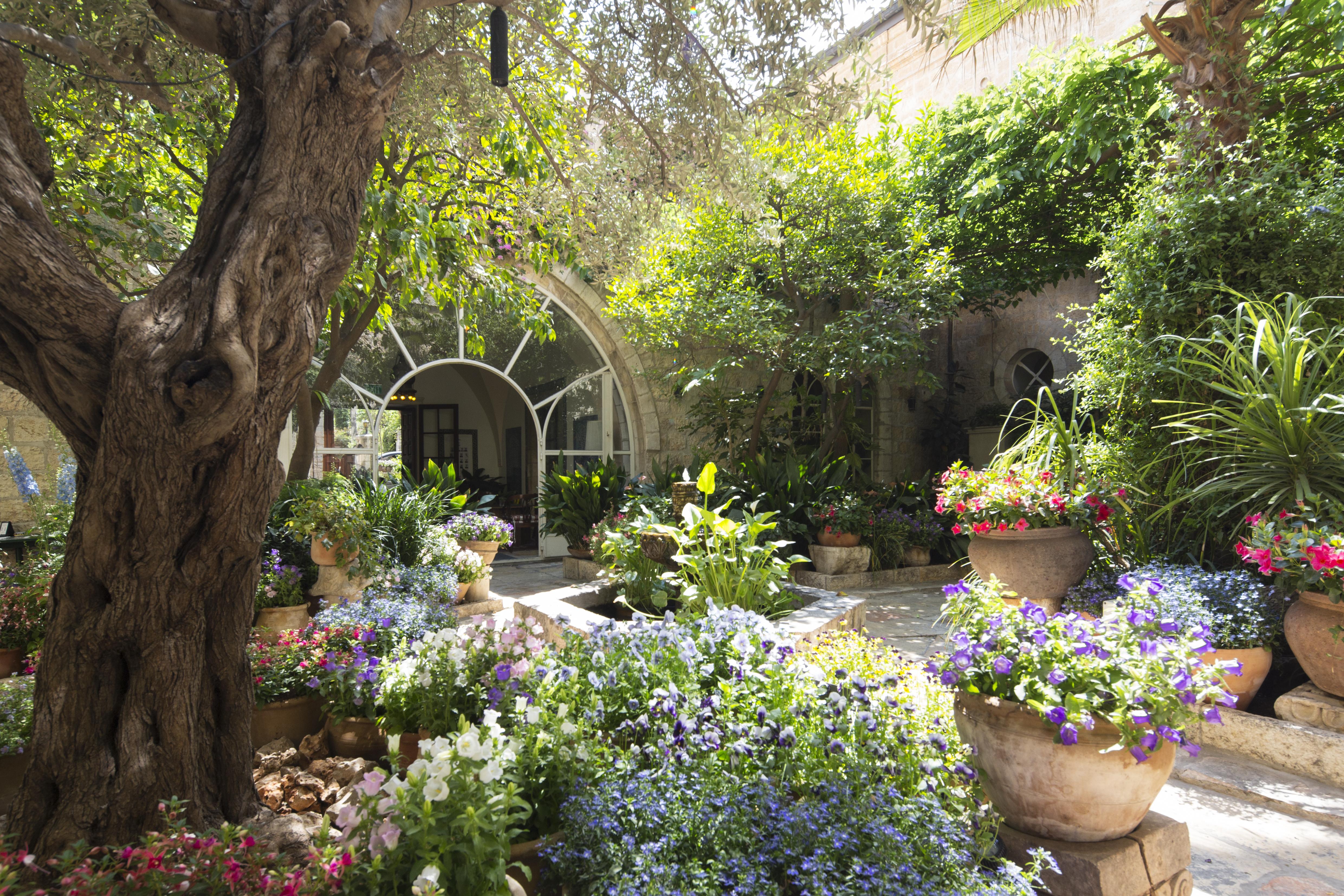 The American Colony Hotel - Small Luxury Hotels Of The World Baitulmaqdis Luaran gambar The courtyard of the museum